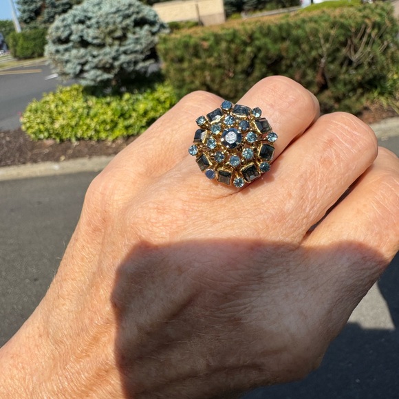 10k Victorian Blue Sapphire Cocktail Ring - Picture 2 of 11